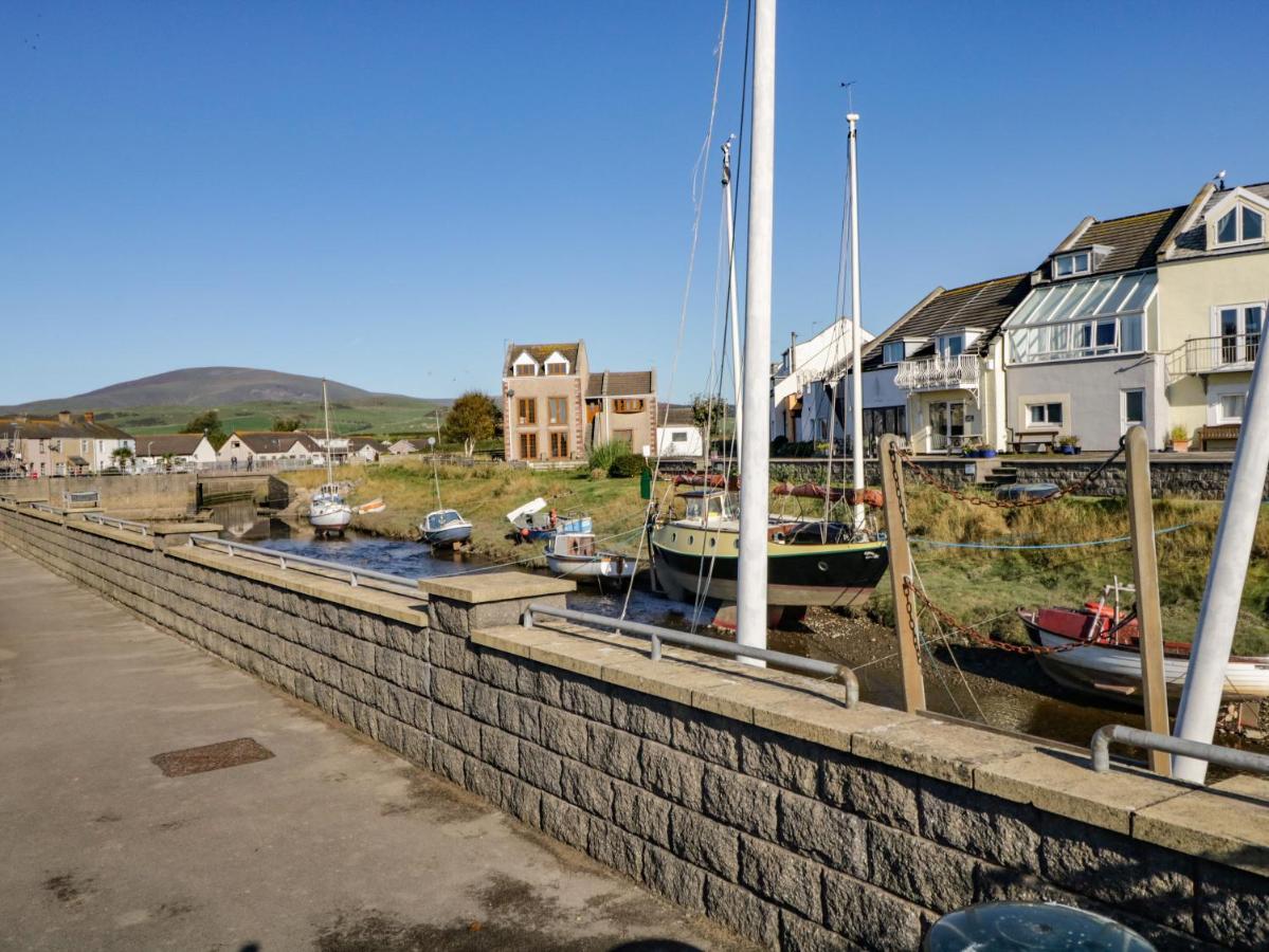 Harbour View Villa Millom Bagian luar foto